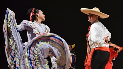 Folklórico Performance